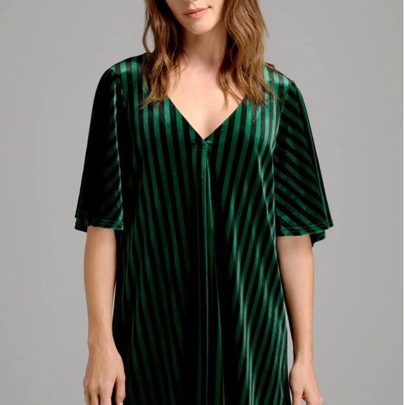 Conjuring Magic Shift Dress - Picture 5 of 9